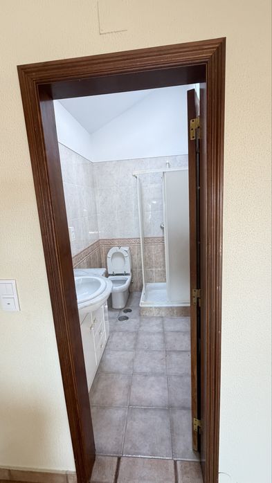 Aluguer T1/2 apart com 145 m2 , vista de Mar