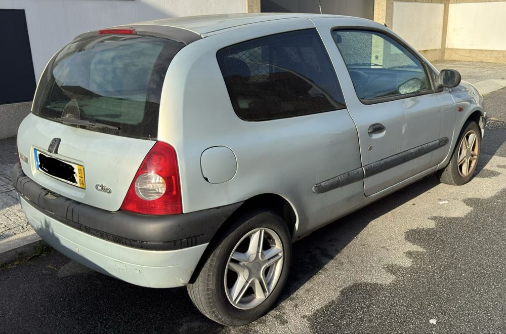 Renault clio II 1.5 DCI comercial 2001