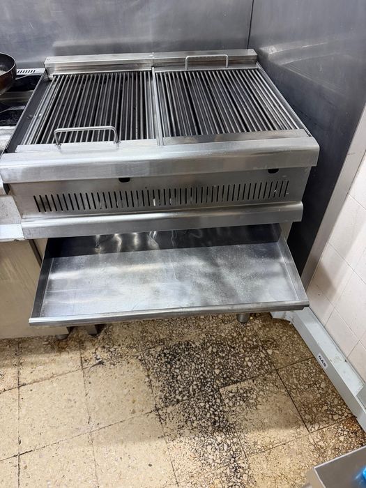 Vendo recheio de restaurante (mande mensagem apenas se tiver mesmo interessado no negócio)