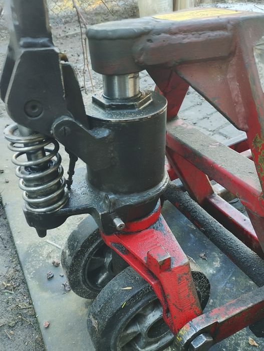 Wózek paletowy paleciak