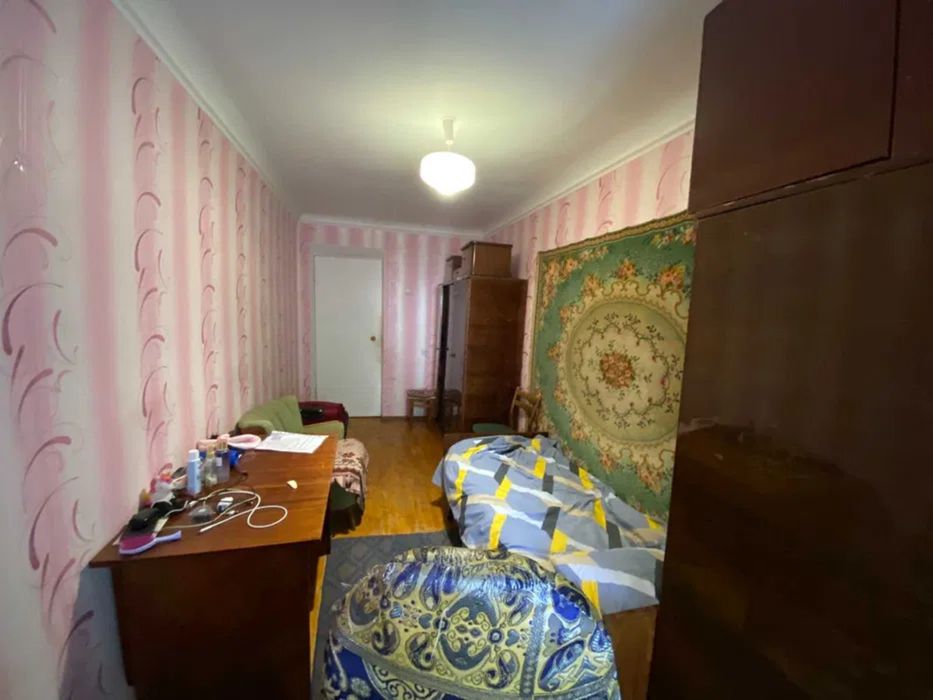 Продам 3-и кімнатну квартиру район Ковалівського парку.