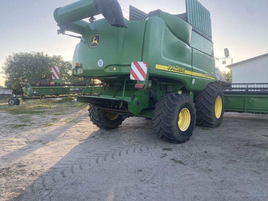 Продам комбайн. Джон дір 9880