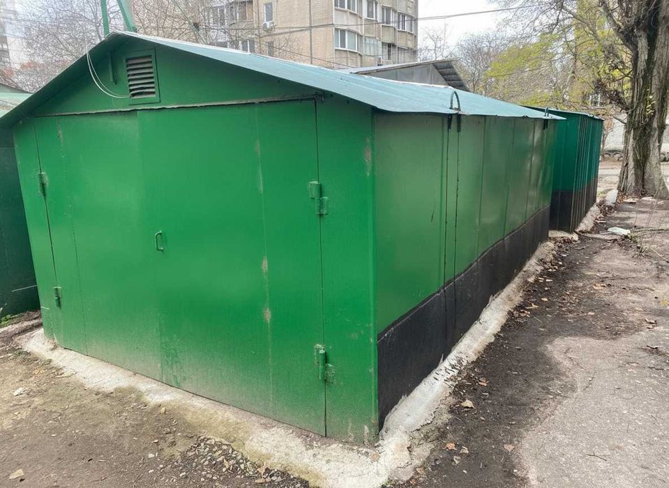 Продам металевий гараж