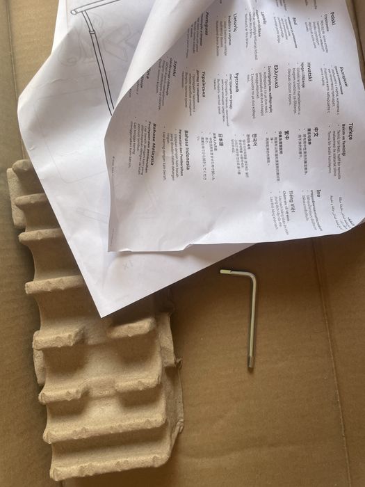 Cabideiro Ikea seminovo