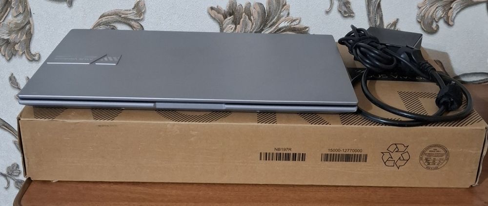 Asus vivobook s15 OLED