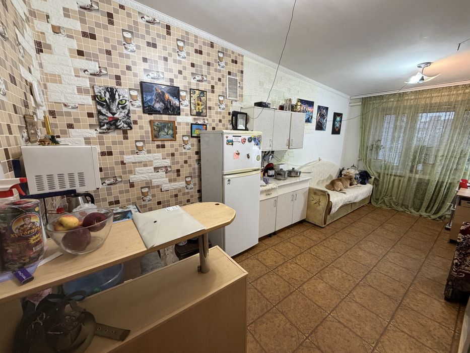 Продаж 2 кімнат в гуртожитку вул. Космонавтів, Інгульський р-н.