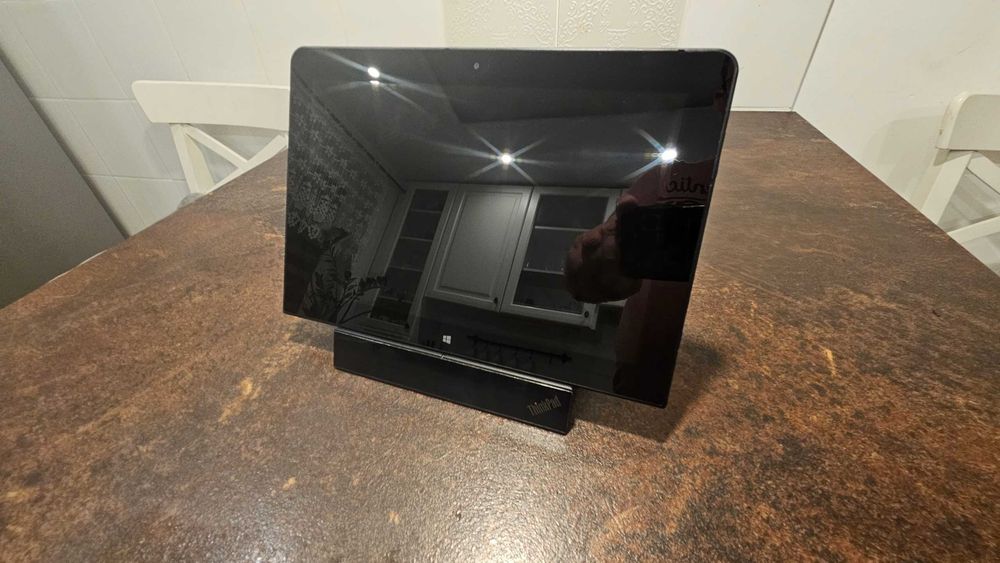 Tablet Lenovo ThinkPad 10 2nd Gen Win 11 Intel 4GB bateria <3h duży zestaw