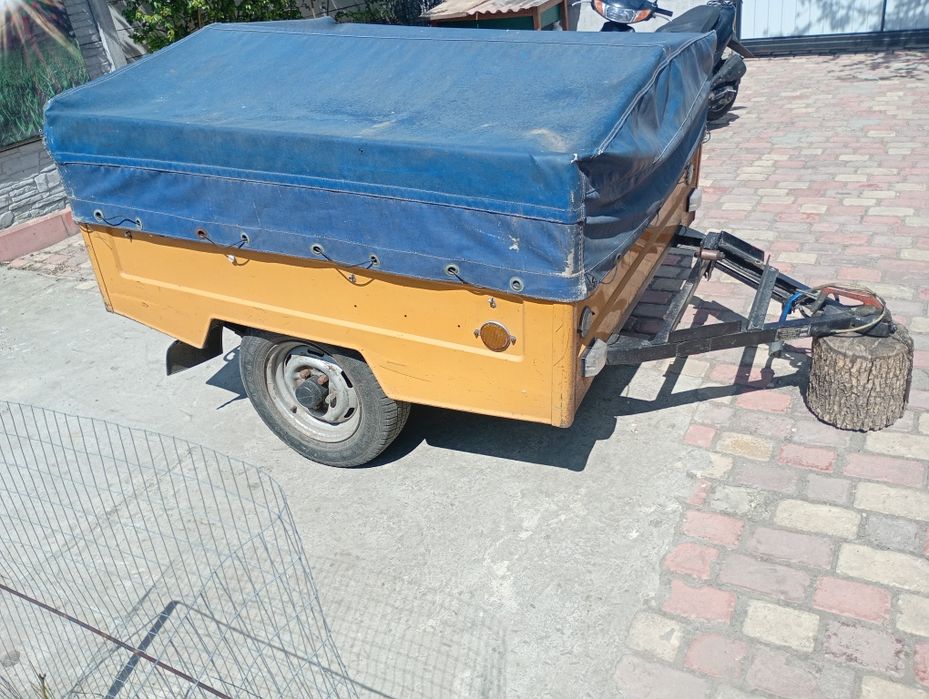 Прицеп автомобільний