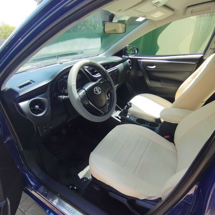 Автомобiль Тойота Корола