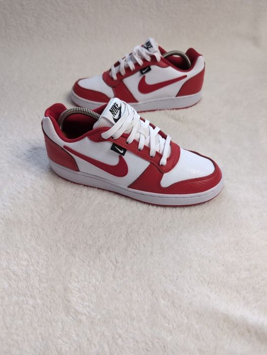Кросівки Nike 40 р. 26 25,5 см оригінал як нові