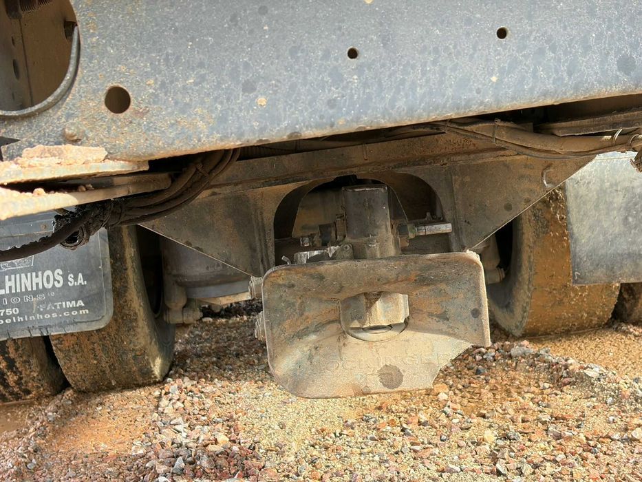 Scania com grua e basculante