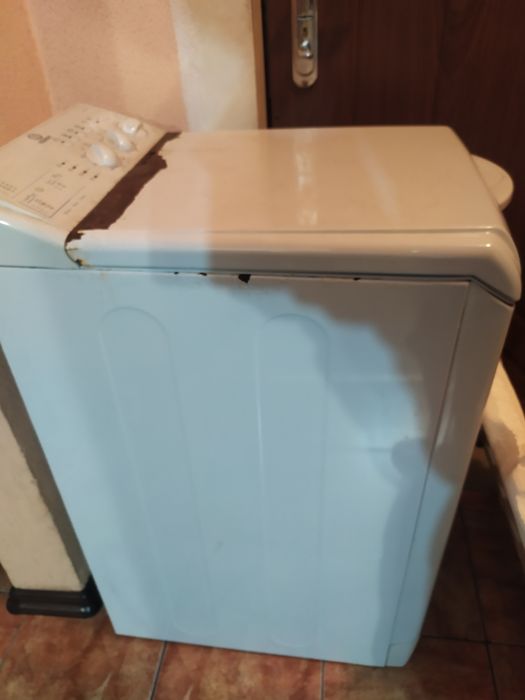 Стиральная машина автомат вертикальная,Indesit witl86,нерабочая