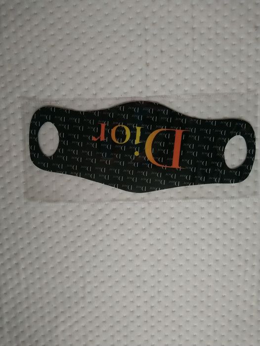 Захисна маска для обличчя