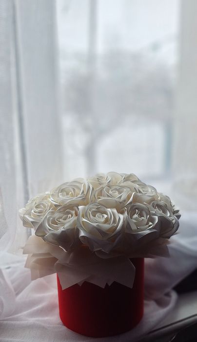 Троянди з атласної стрічки