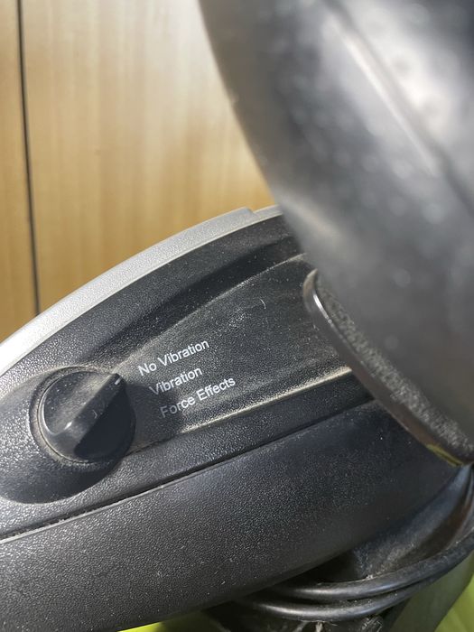 Volante e pedais para Playstation Ferrari