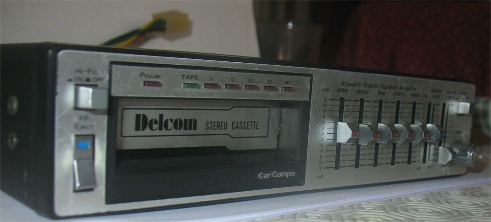 Delcom - Stereo Cassette - Car Compo - 40 Watts Graphic Amplifier