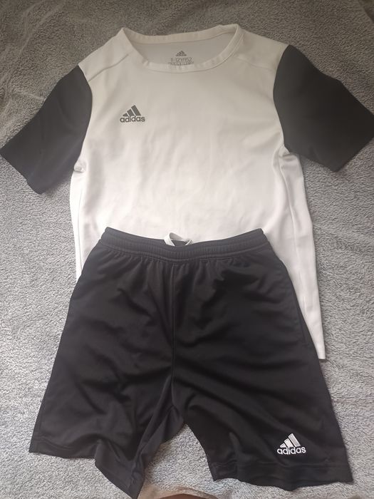 Komplet adidas na W-f