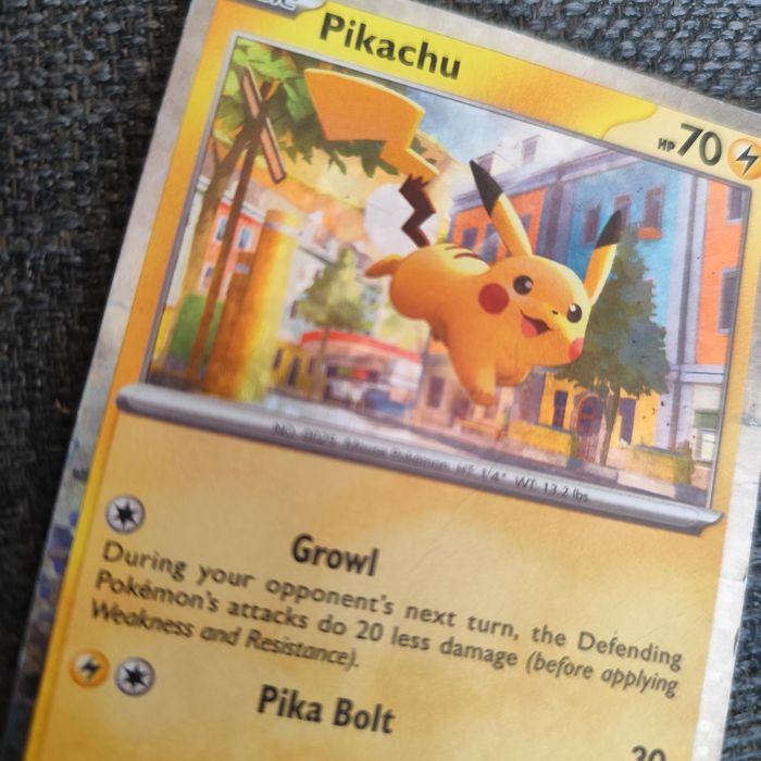 Carta Pokémon picachu