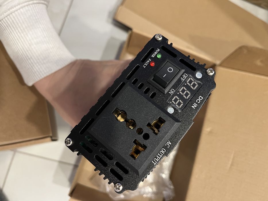 Інвертор Aierwill 1000Вт 12в