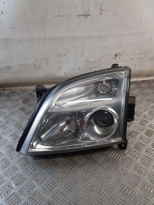 Lampa Lewa Przód 15588700 + Moduł 24417112 Opel Vectra C 03R- Europa