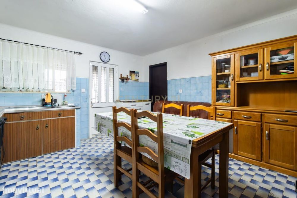 Conjunto de 3 Imóveis para Venda – Vieira de Leiria