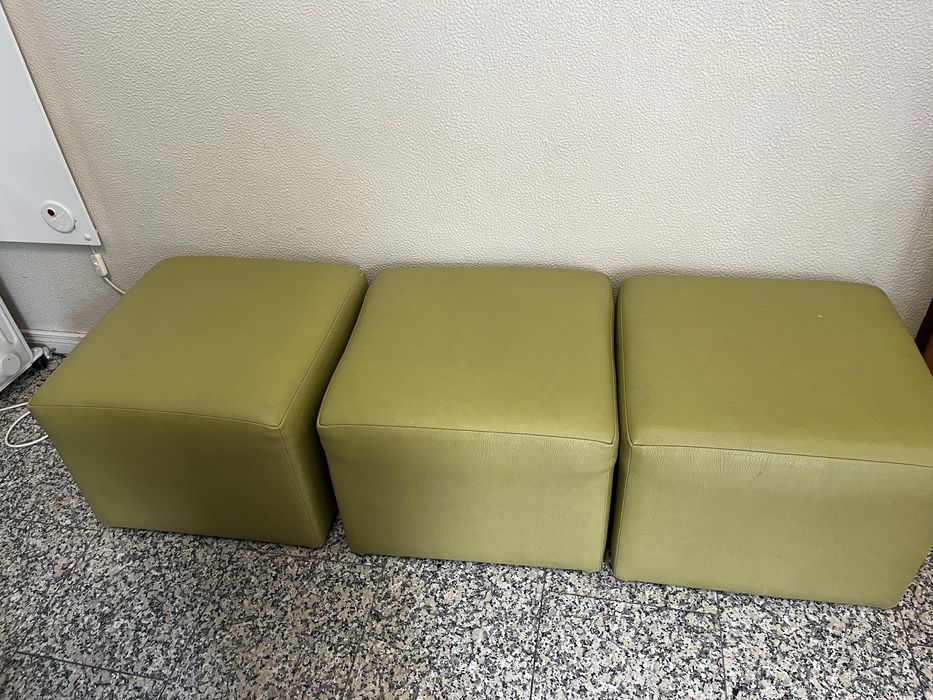 3 puffs verdes quadrados