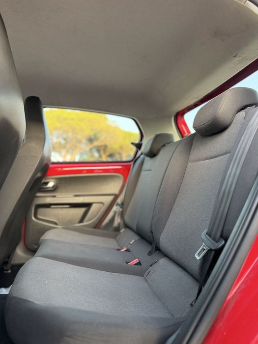 Volskwagen Up 1.0 - 2014 - A/C - Garantia 18 meses