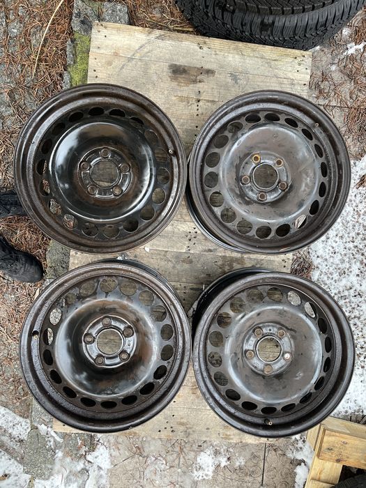 Felgi stalowe OEM Audi A4 B8 B9 A5 8W 7x16 5x112 ET39 stan idealny