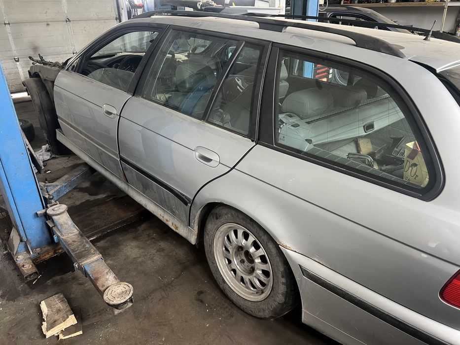 Bmw e39 528i brak silnika wszystkie czesci touring sedan