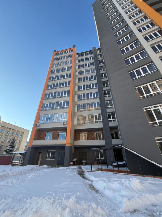 Продам велику 2к квартиру. Лушпи. Новобудова. Еверест