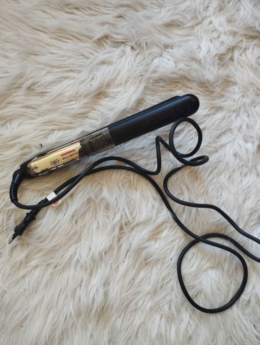 Alisador de cabelo Rowenta usado mas a funcionar