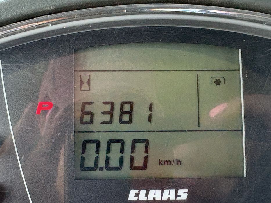 Claas Axion 810 z ładowaczem czołowym