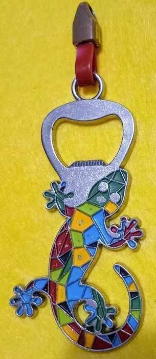 Сувенірний брелок-відкривачка для пляшок у формі ящериці з  емаллю