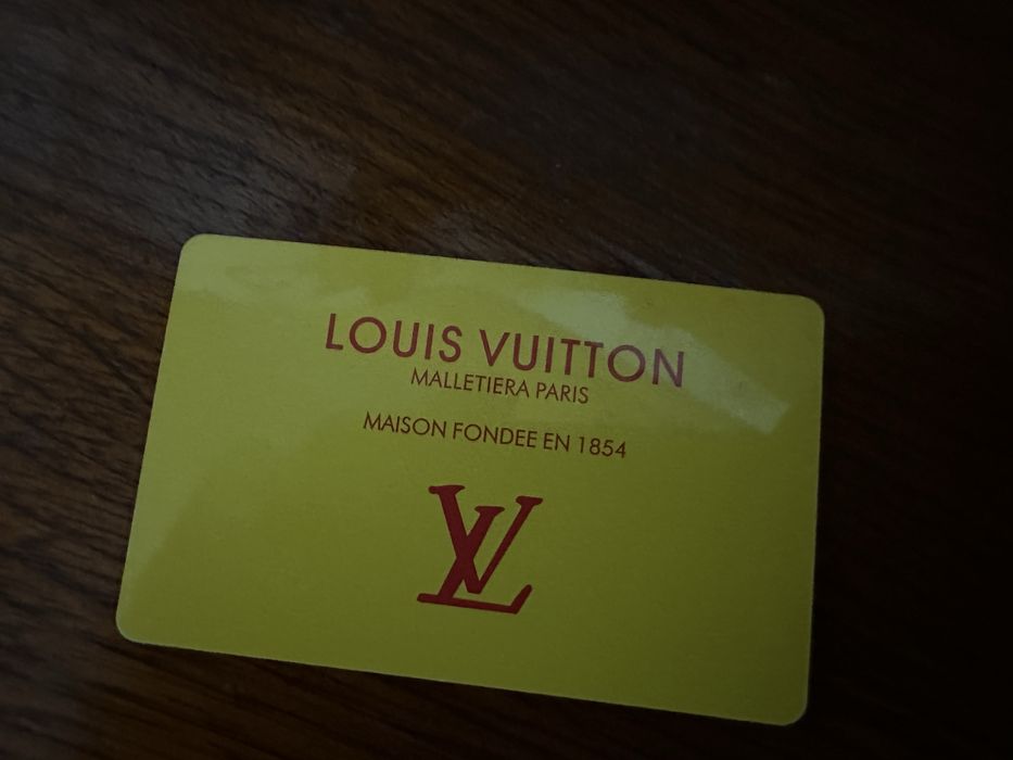 Mala LV precisa de uma boa lavagem