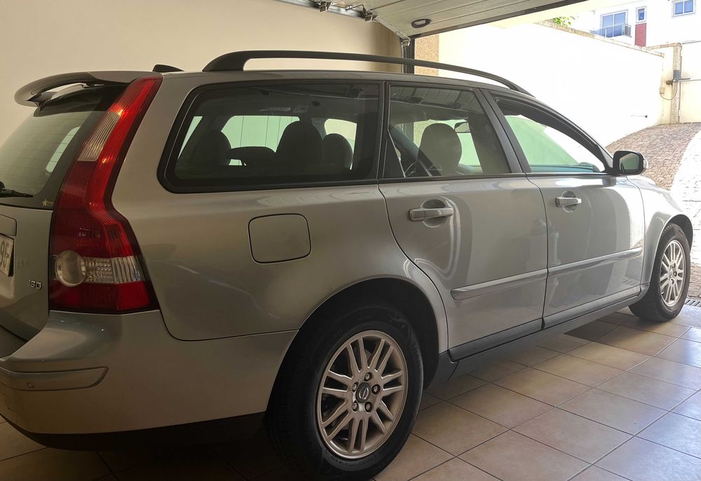 Volvo V50 em excelente estado