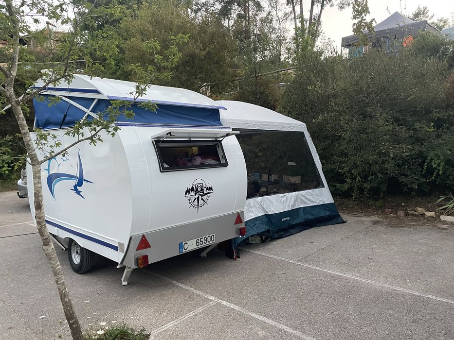 Mini caravana  com 4 dormidas