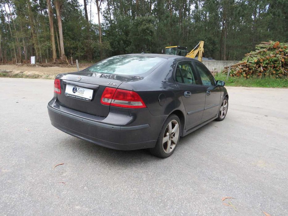 SAAB 9-3 2.2D de 2004 - Peças Usadas