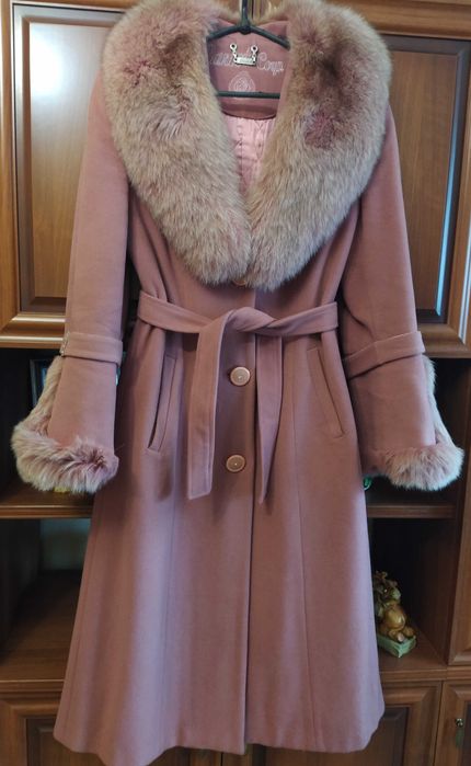 Продам пальто утепленное