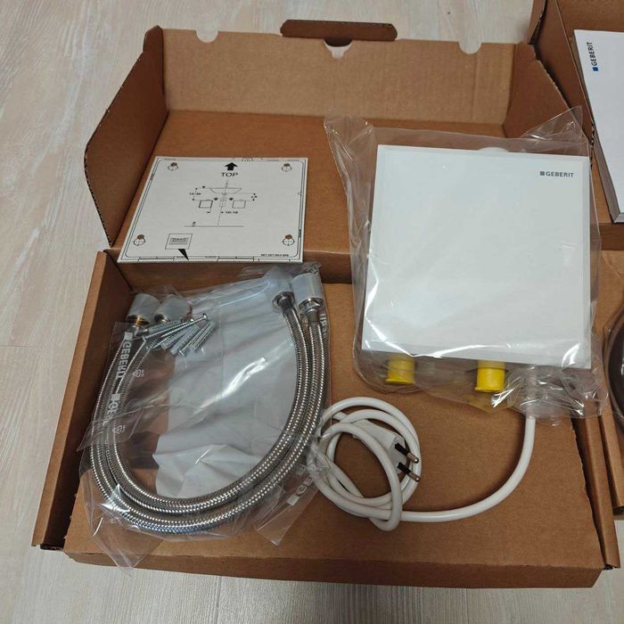 Змішувач для раковини електронний Geberit Piave 116.162.21.1