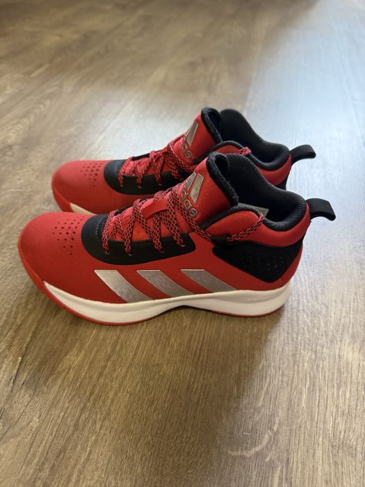 Кроссовки adidas