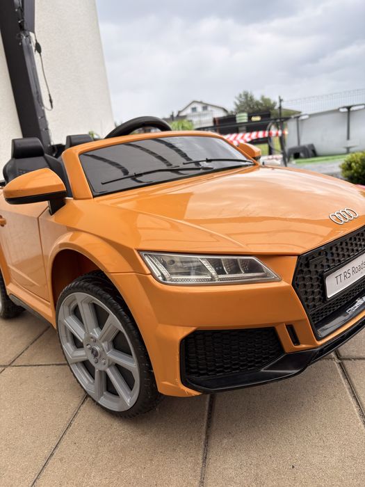 elektryczne autko dla dzieci Audi TT RS, model 370-079V70YL