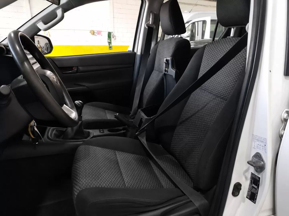 Toyota Hilux 2.4 D-4D 4WD CD CM