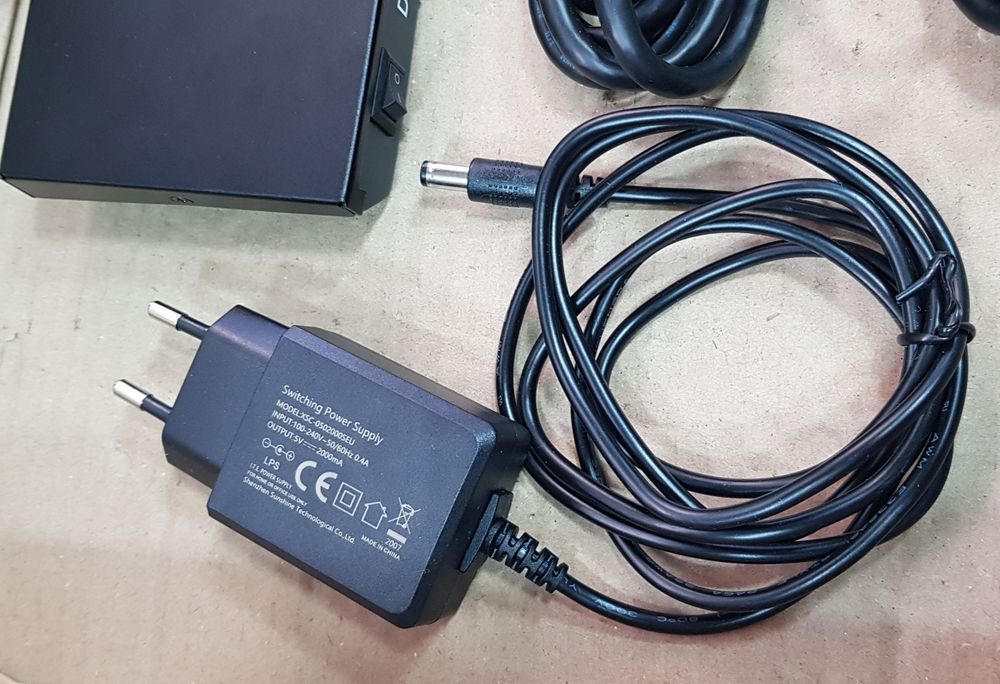 Перемикач комп'ютера  TESmart PKS0201A10