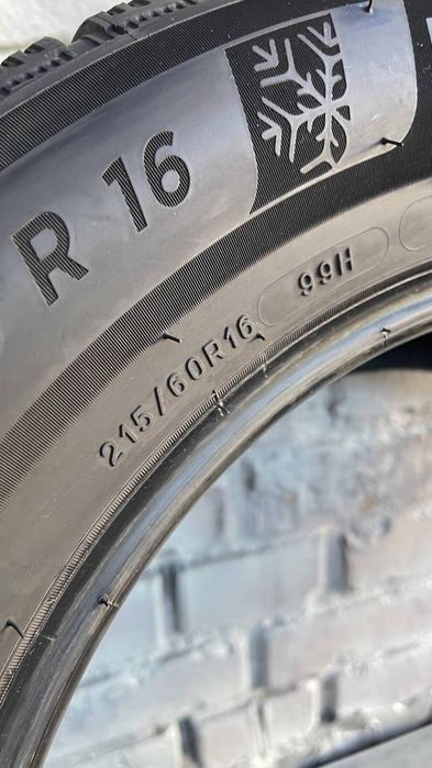 Шини б/у 215 60 R16 Michelin Alpin 6