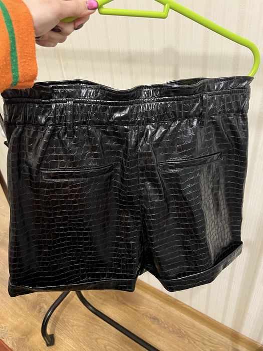 Шкіряні шорти