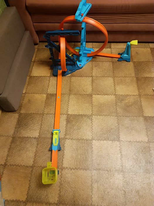 Hot Wheels треки