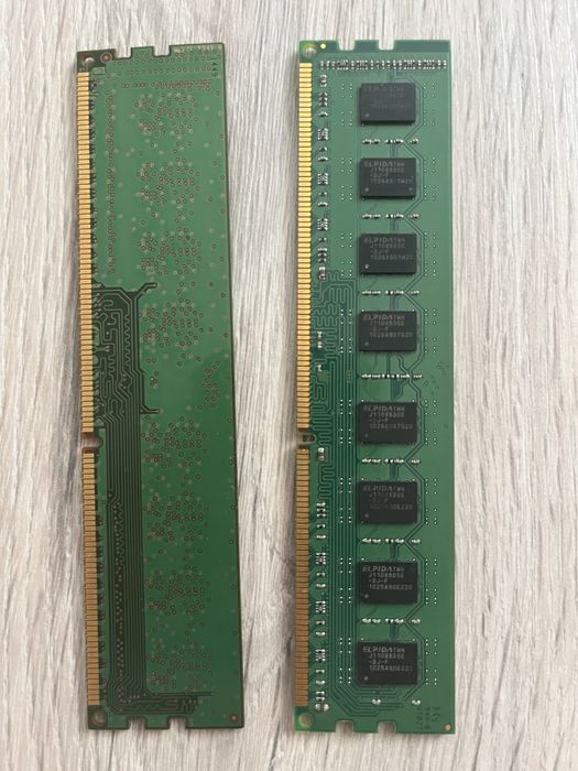 RAM 4GB Samsung i RAM 2GB Kingston