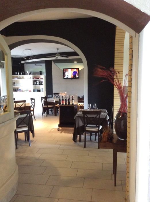 Продається в Італії ресторан/готель за деталями дзвоніть все пояснимо