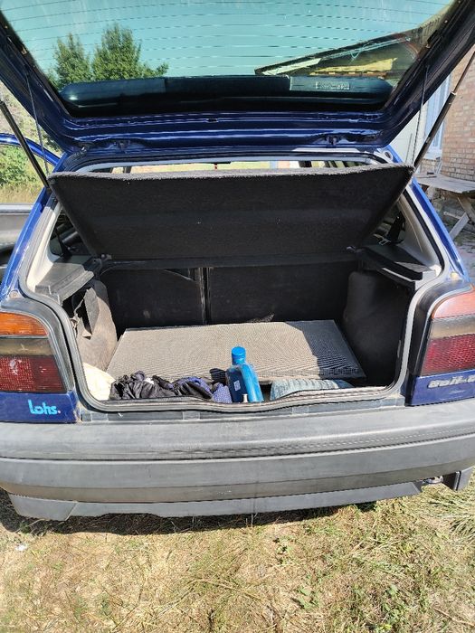 Volkswagen Golf 3 1994 рік 1.4 бензин