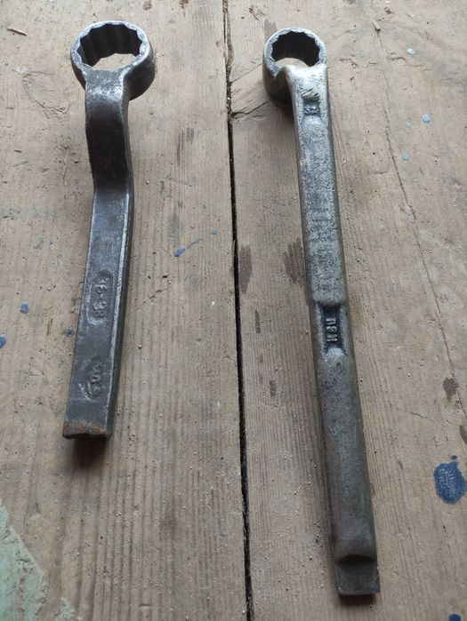 Ключи гаечные, слесарный инструмент